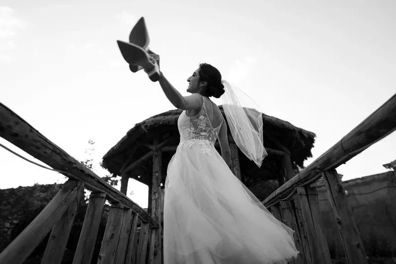 نمونه کار از بهزاد, ایازلو