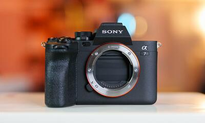 دوربین فول فریم SONY A7 IV