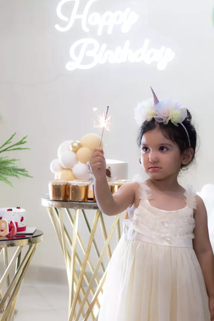 عکاسی کودک از پریدخت غیبی