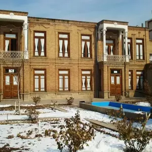 خانه لاله ای