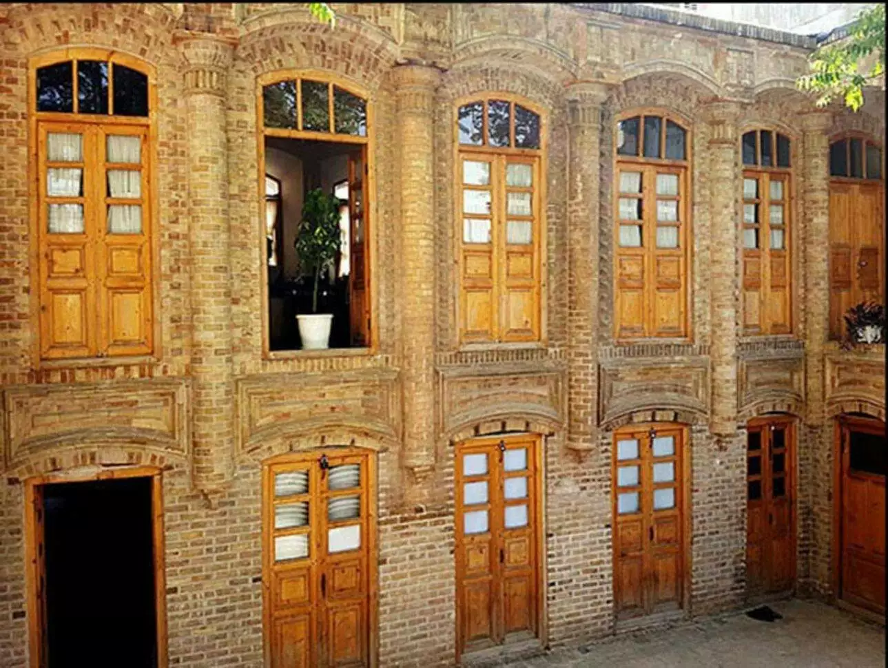 عکس خانه توکلی